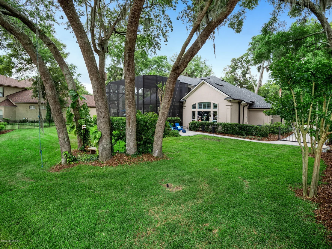 Photo of 13688 MARKHAM HILL Drive