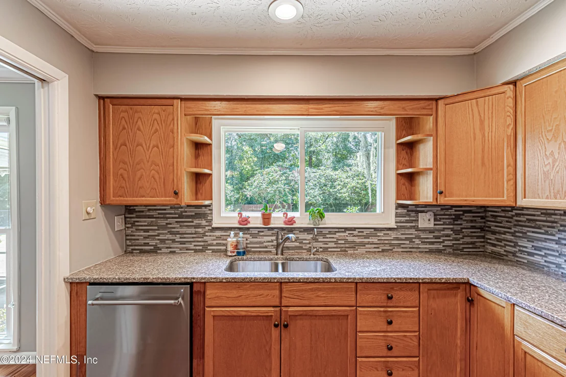 Photo of 2901 PACES FERRY Road S