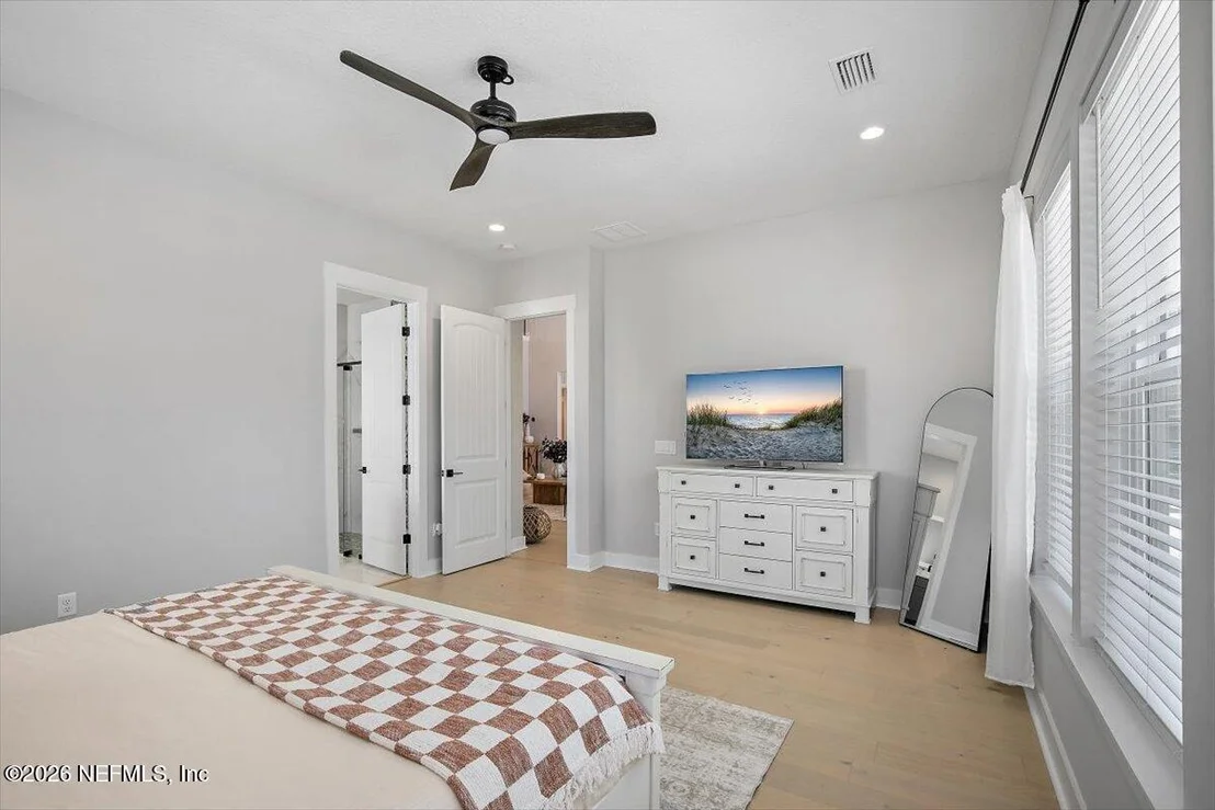 Photo of 616 SEAGROVE Drive