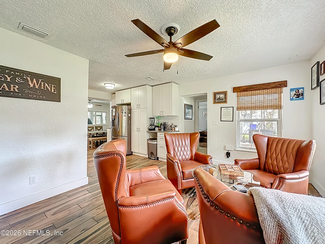 Photo of 18 SOLANO Avenue