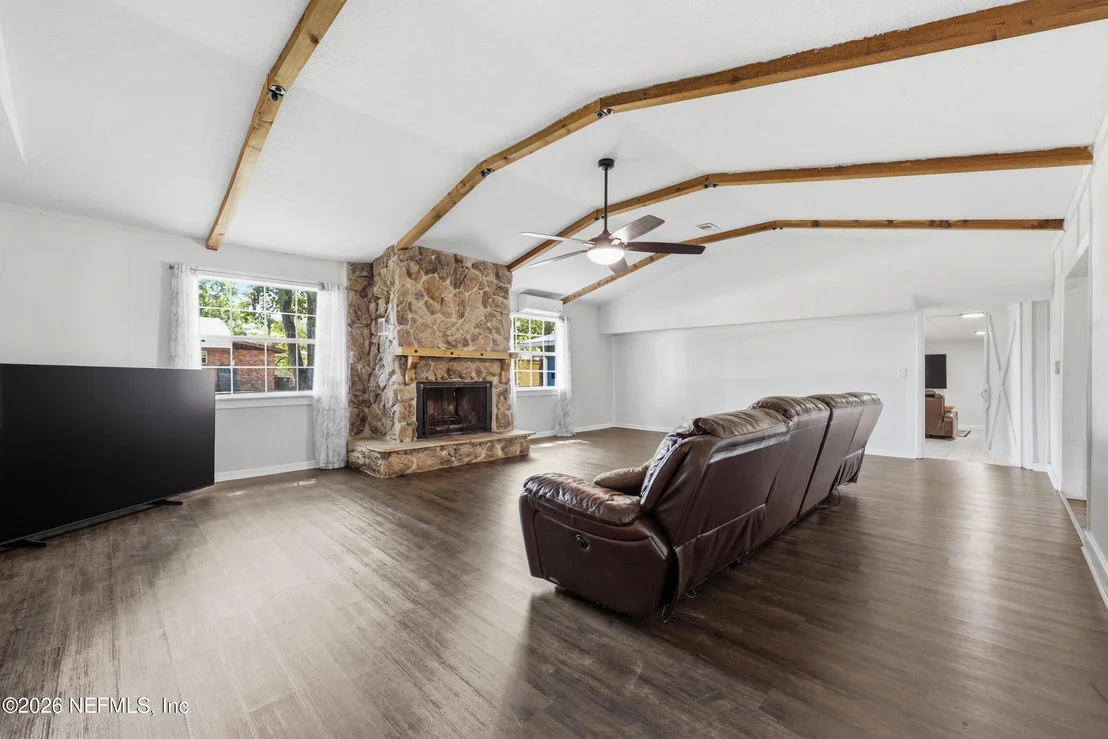 Photo of 9246 BEARDEN Road