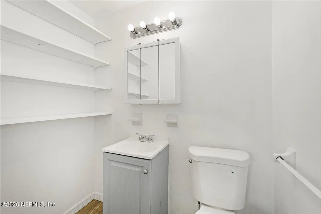 Photo of 215 EDSON Drive
