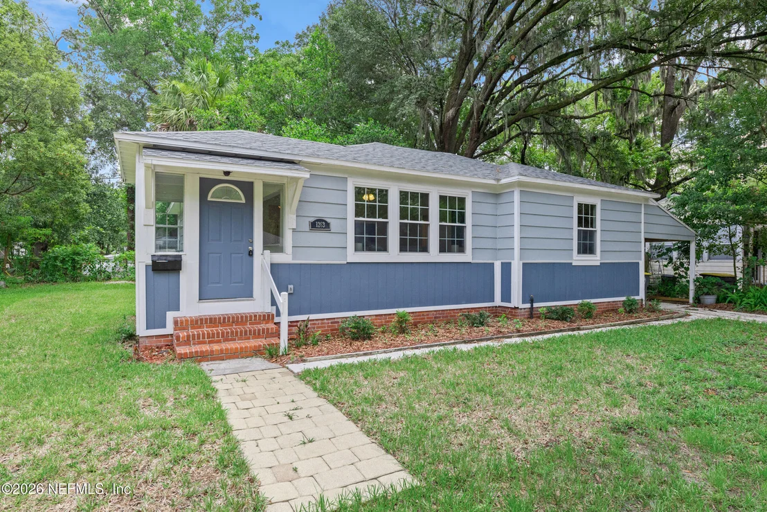Photo of 1263 MACARTHUR Street
