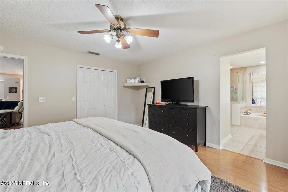 Photo of 184 SOUTHLAKE Drive