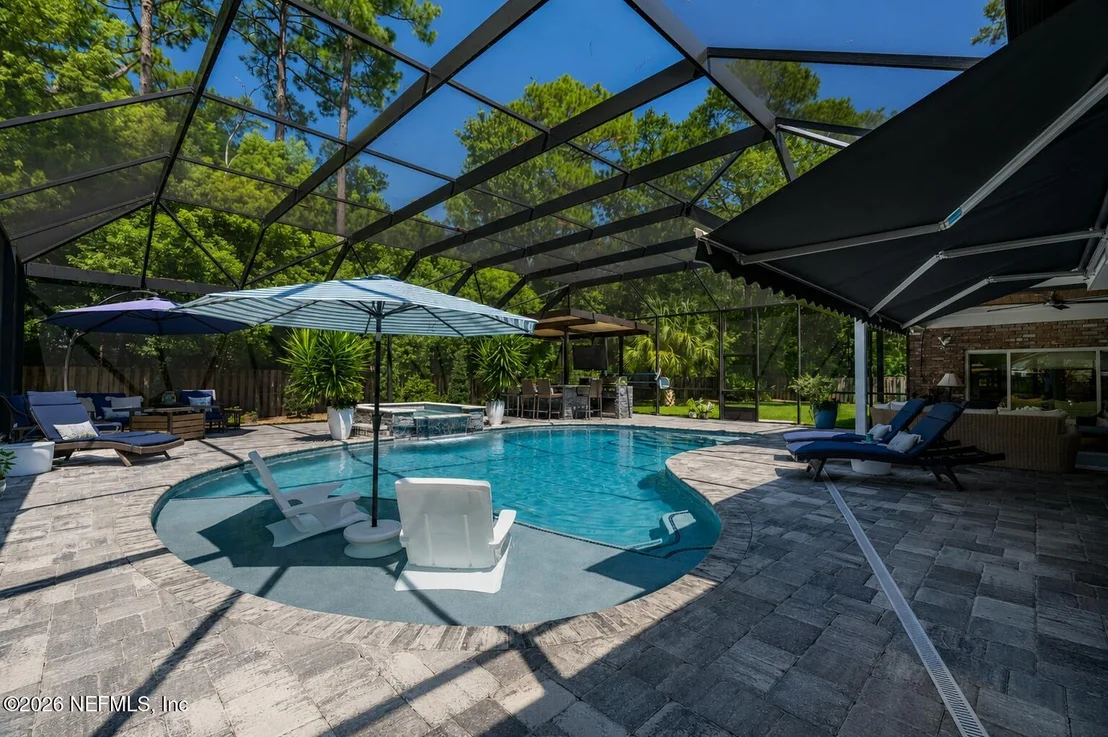 Photo of 8148 BLUE JAY Lane