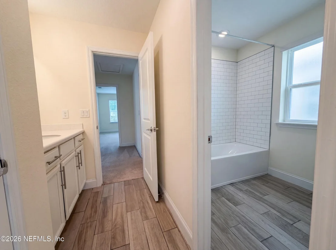 Photo of 211 CLIFTON BAY