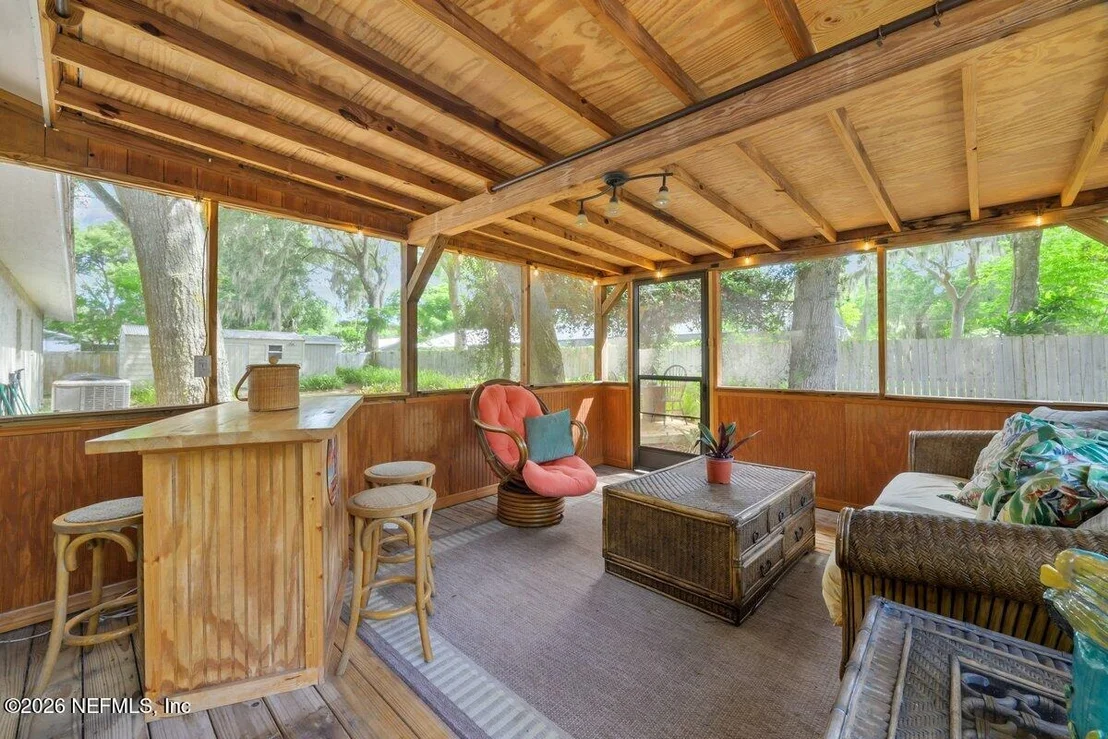 Photo of 409 LOBELIA Road