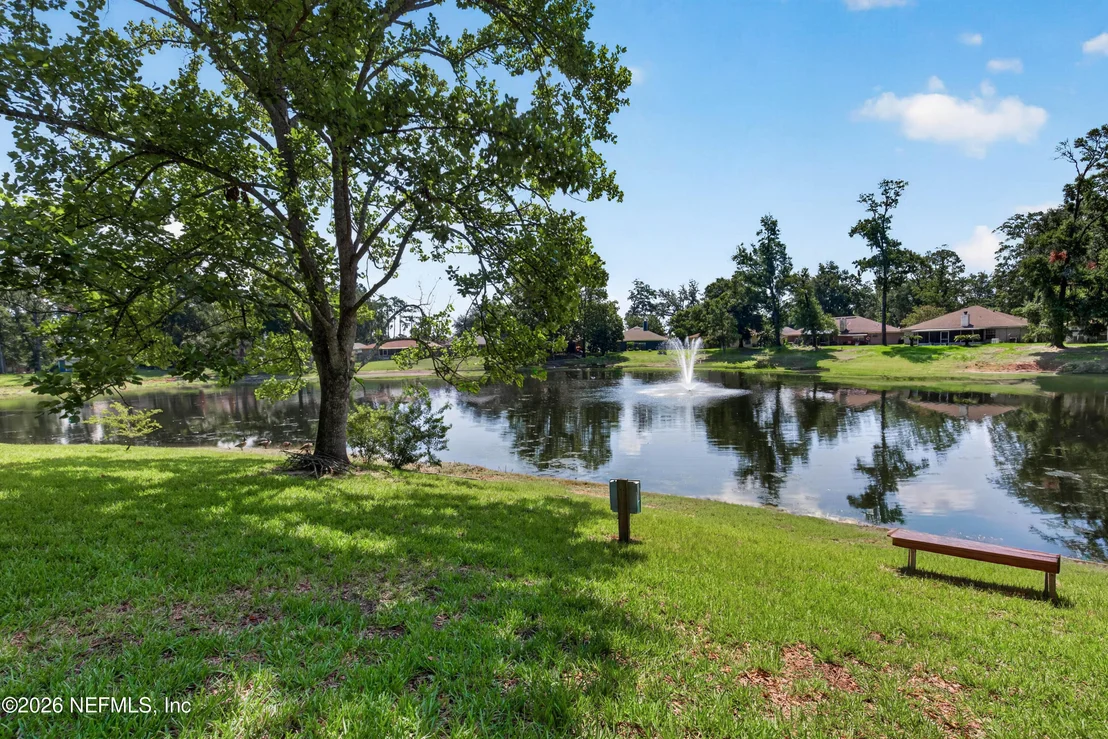 Photo of 1641 SPRING OAKS Lane