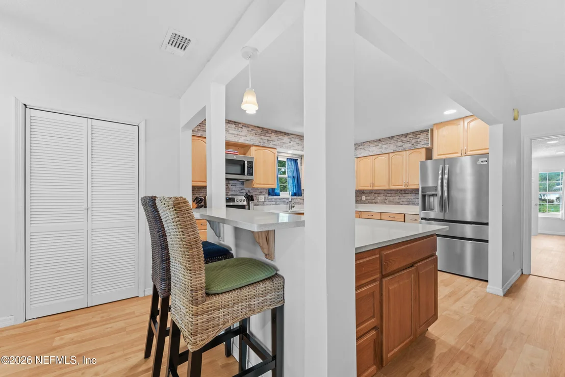 Photo of 615 HICKORY Drive