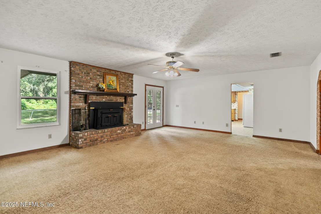 Photo of 1885 RIVER OAKS Drive