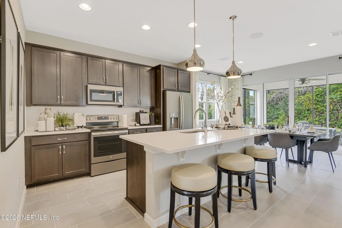 Photo of 6783 DUTTON SPUR Lane