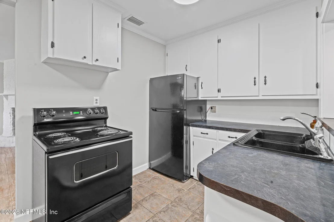 Photo of 215 HILLTOP Drive