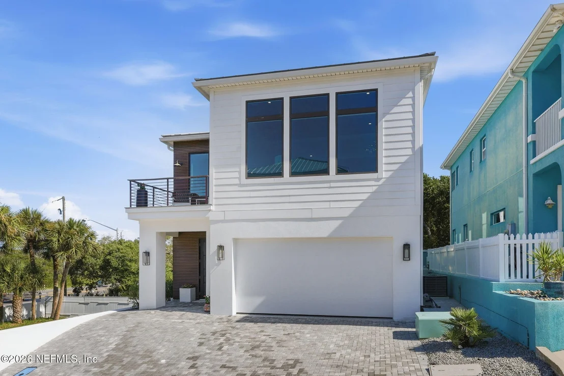 Photo of 104 SEYCHELLES Court