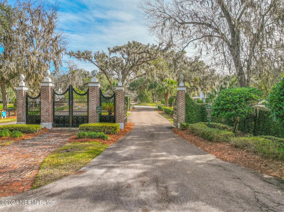 Photo of 28676 GRANDVIEW Manor