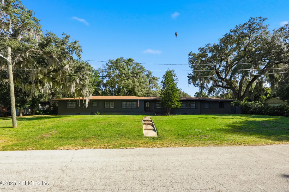 Photo of 1315 MAYFAIR Road