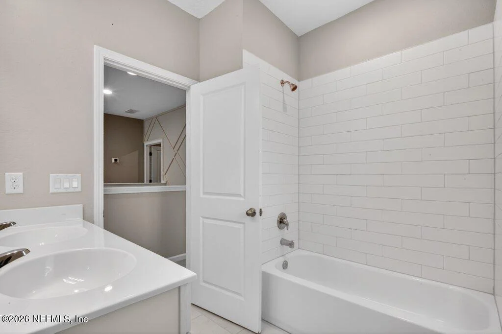 Photo of 21 YARDLEY Court