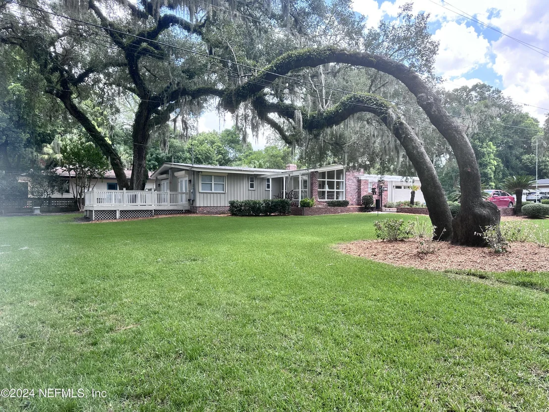 Photo of 1283 HARBOR OAKS Road