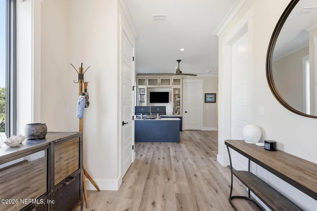 Photo of 104 SEYCHELLES Court