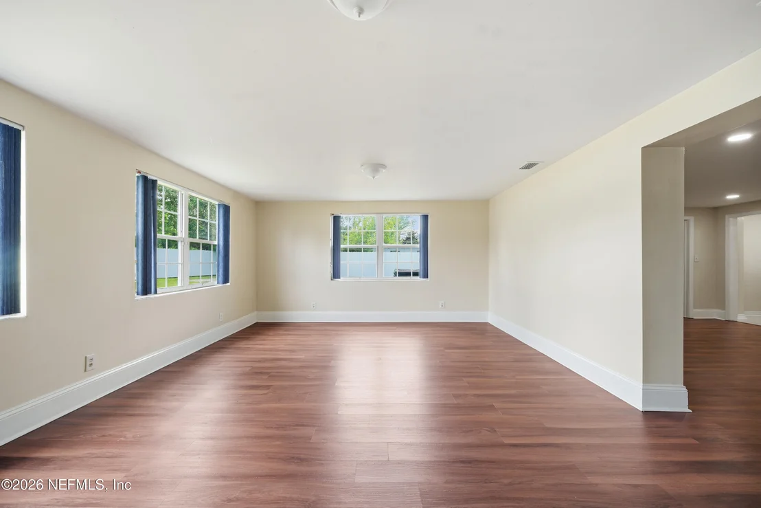 Photo of 5162 SPRING GLEN Road