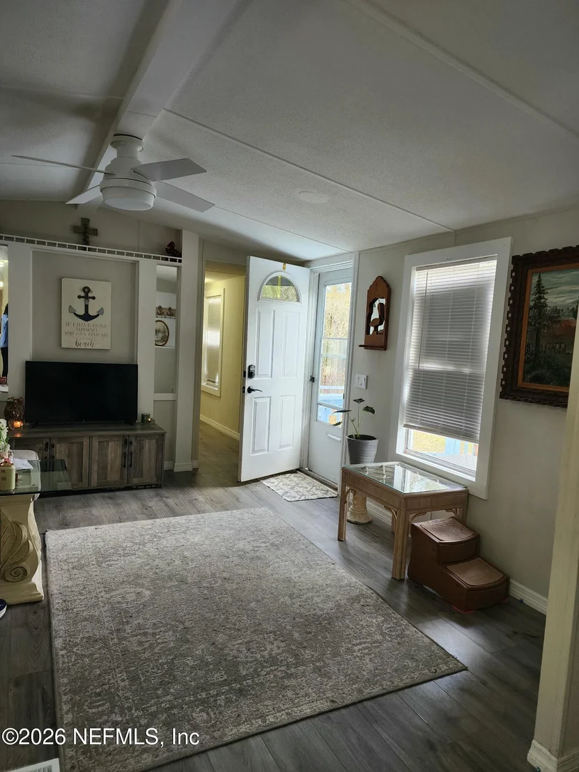 Photo of 231 LAKEVIEW Court