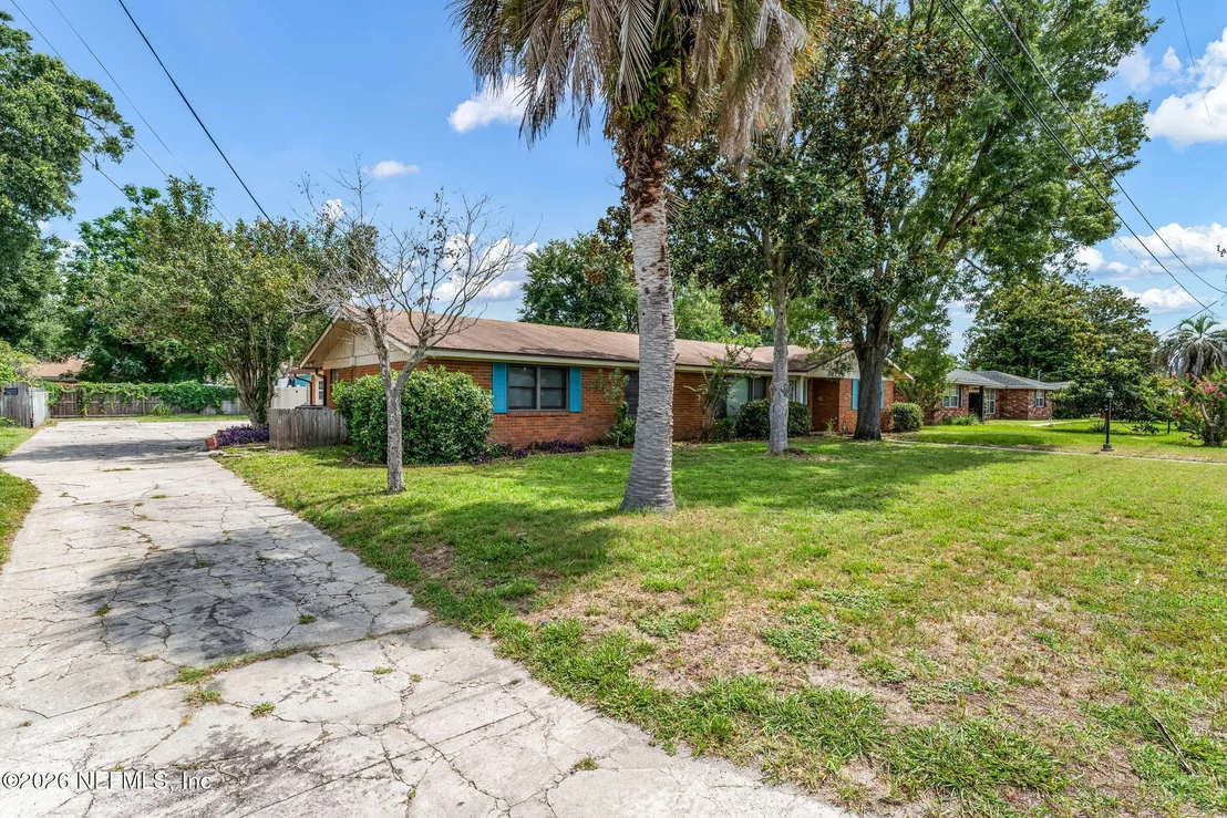 Photo of 7307 MAPLE TREE Drive