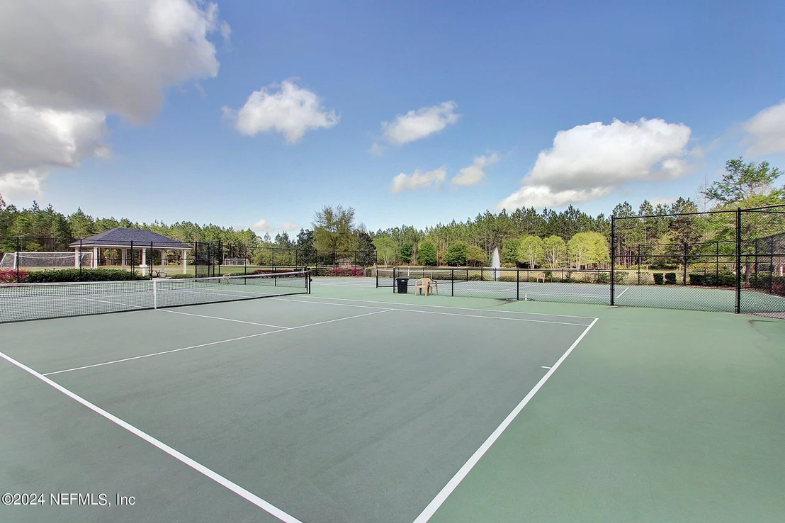 Photo of 85475 FALL RIVER Parkway