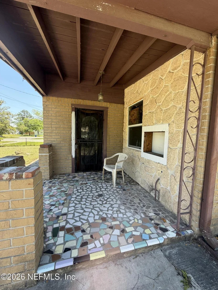 Photo of 5720 CARNATION Road