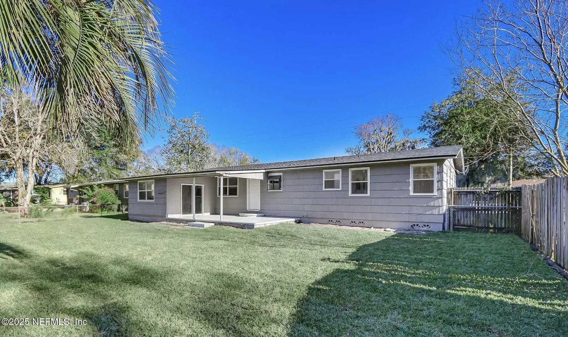 Photo of 7304 MIDWAY Road