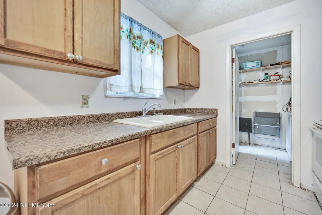 Photo of 282 VENETIAN Boulevard