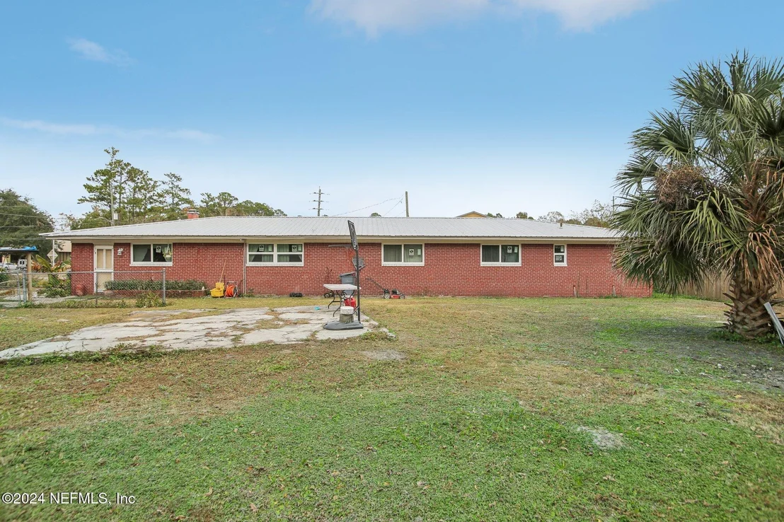 Photo of 5816 MONCRIEF Road