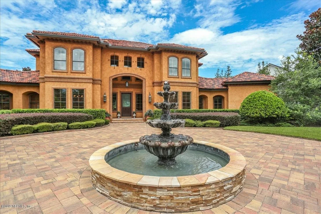 Photo of 1180 REGISTRY Boulevard