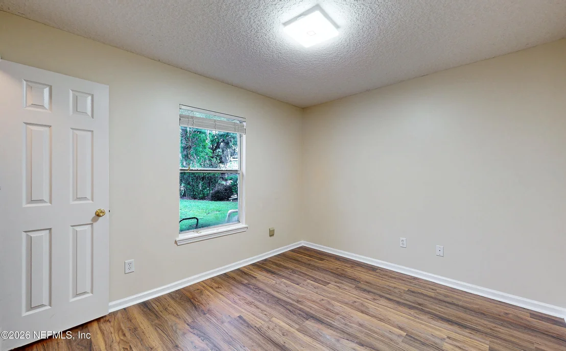 Photo of 4032 EDGELAND Trail