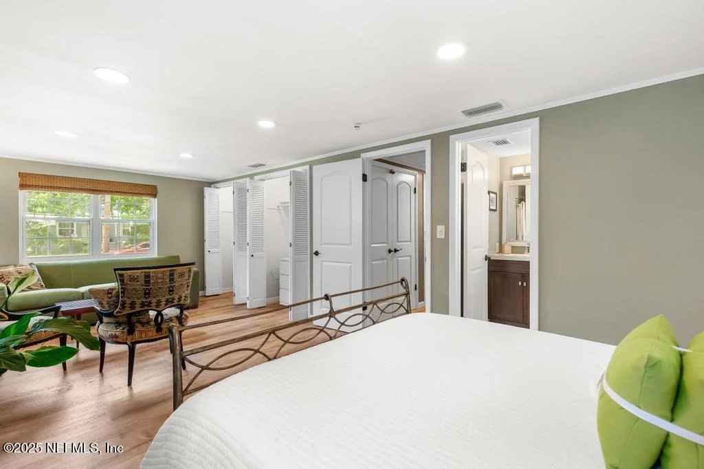 Photo of 4 NELMAR Avenue
