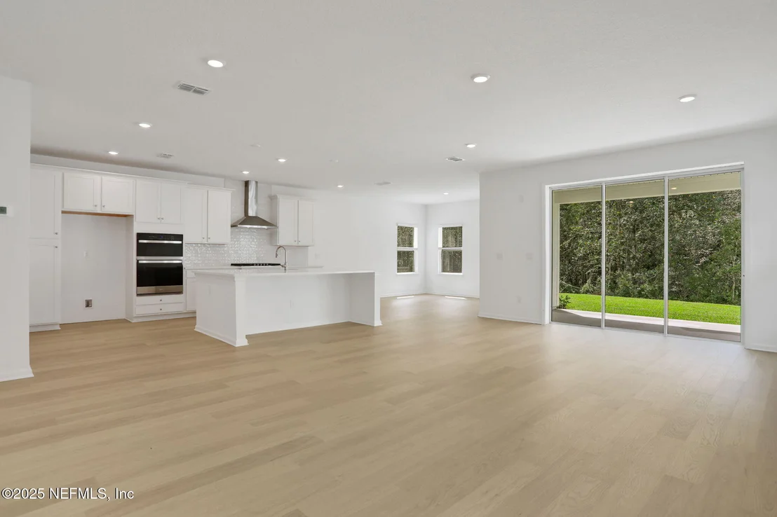 Photo of 643 FARMFIELD Drive