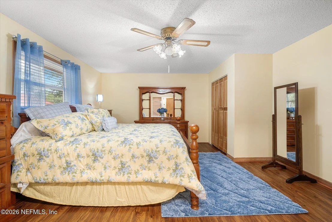 Photo of 500 WALNUT Street