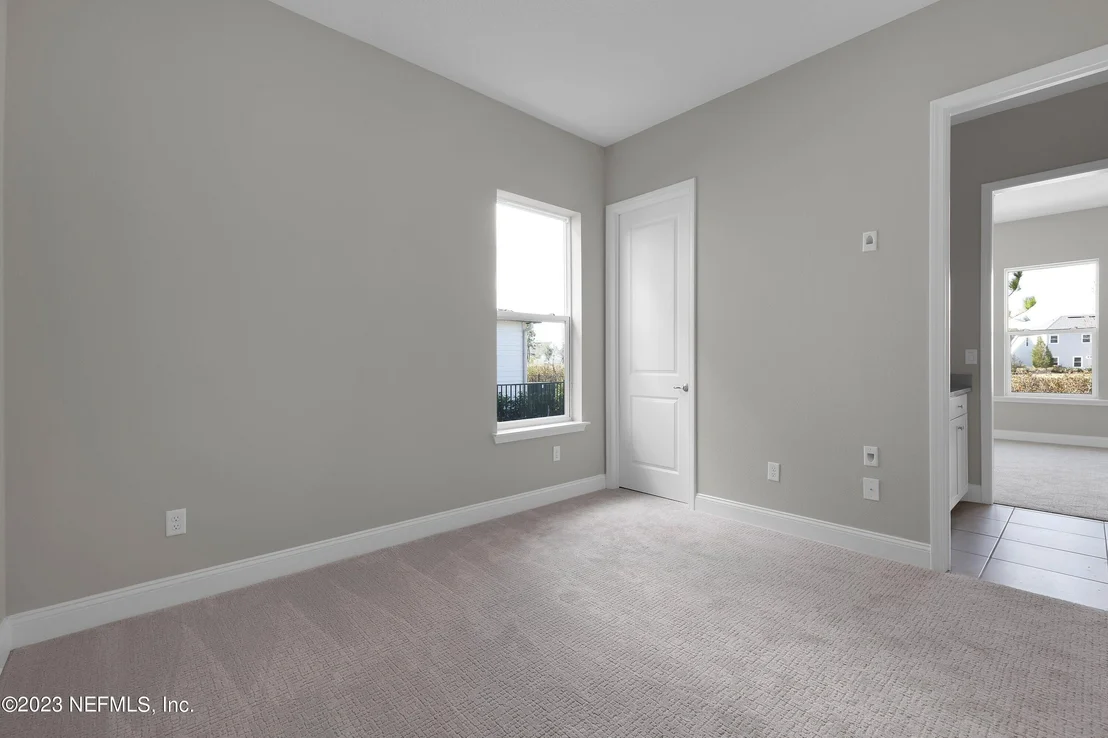 Photo of 162 LOMOND Court