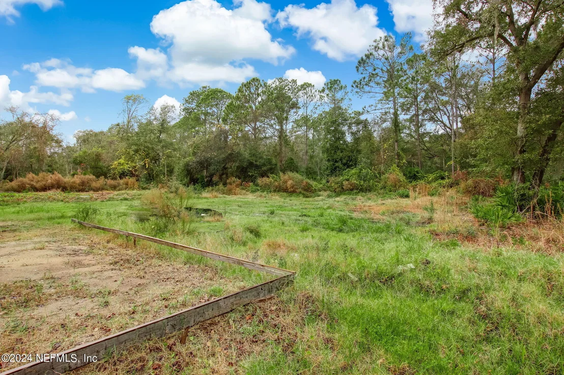 Photo of 574 W RIVER Road