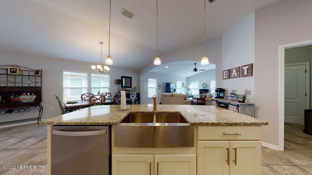 Photo of 387 SAMARA LAKES Parkway