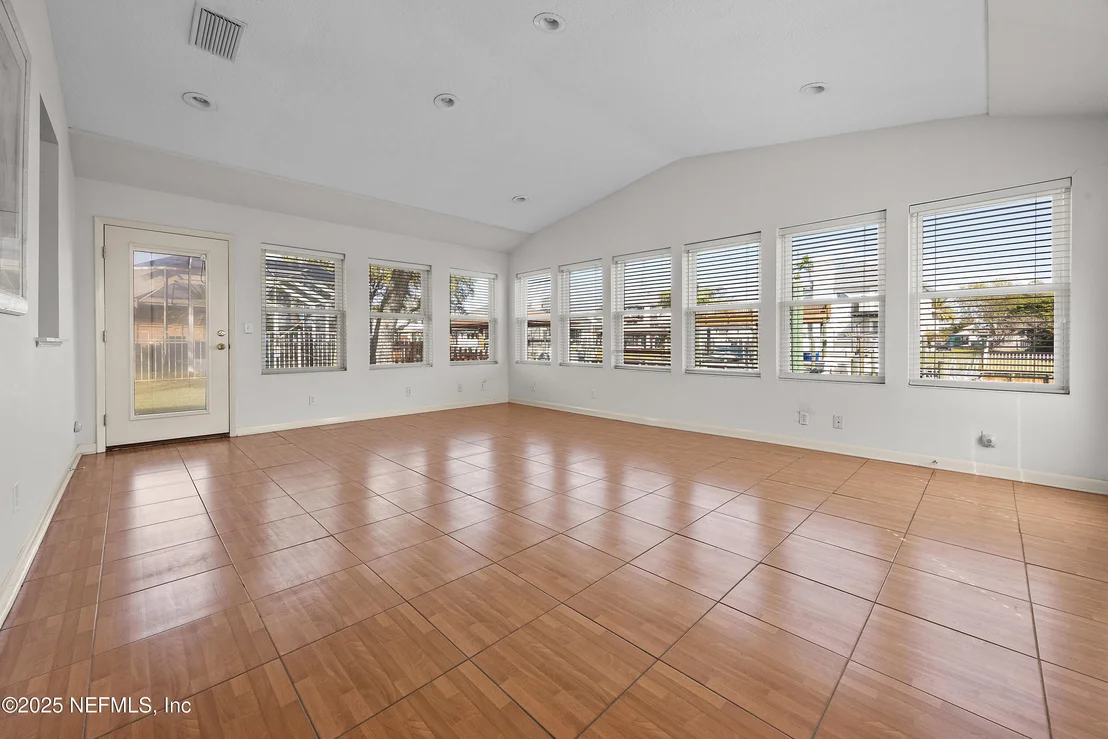 Photo of 4263 TIDEVIEW Drive