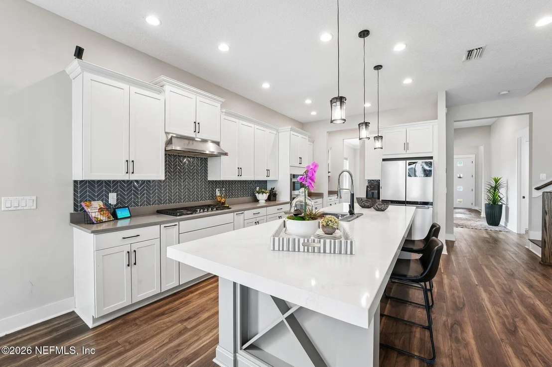 Photo of 10223 SILVERBROOK Trail