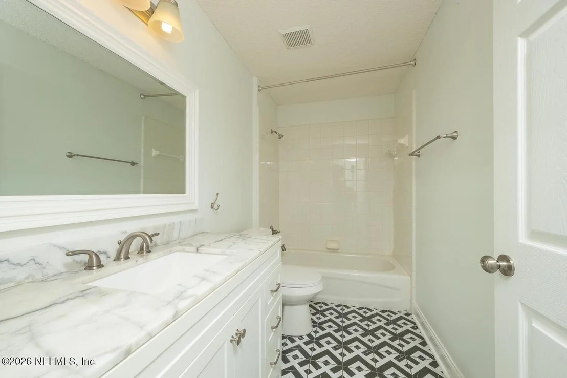 Photo of 1852 HICKORY TRACE Drive