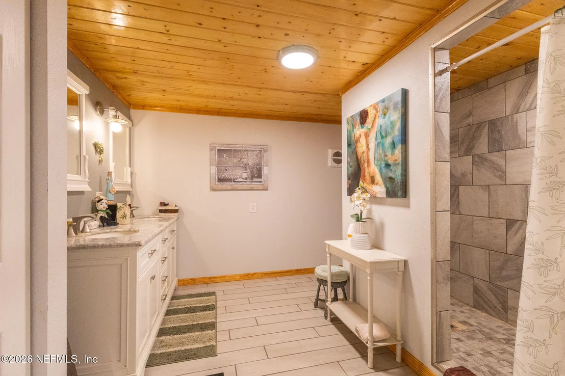 Photo of 239 LYNNE Drive