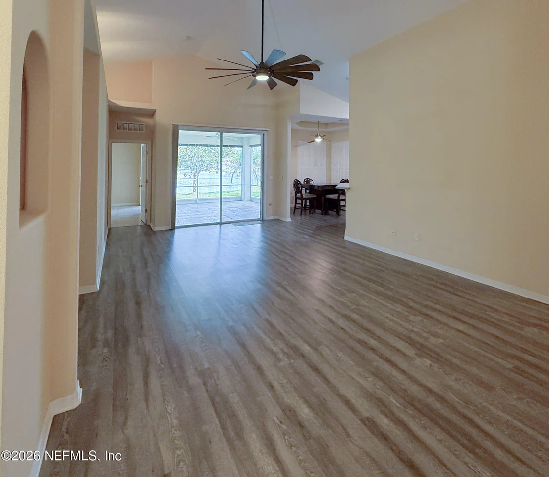 Photo of 5 ROYALE Lane