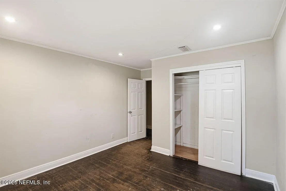 Photo of 8040 HAMMOND Boulevard