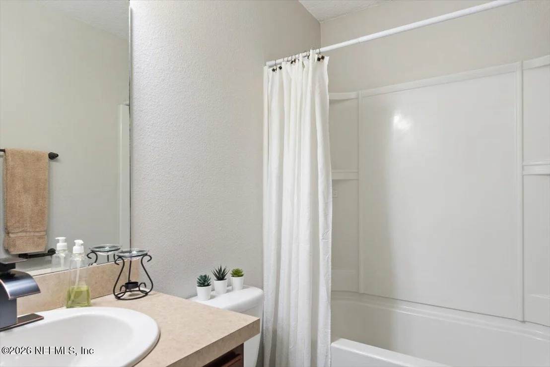 Photo of 6237 SYRINGA Lane