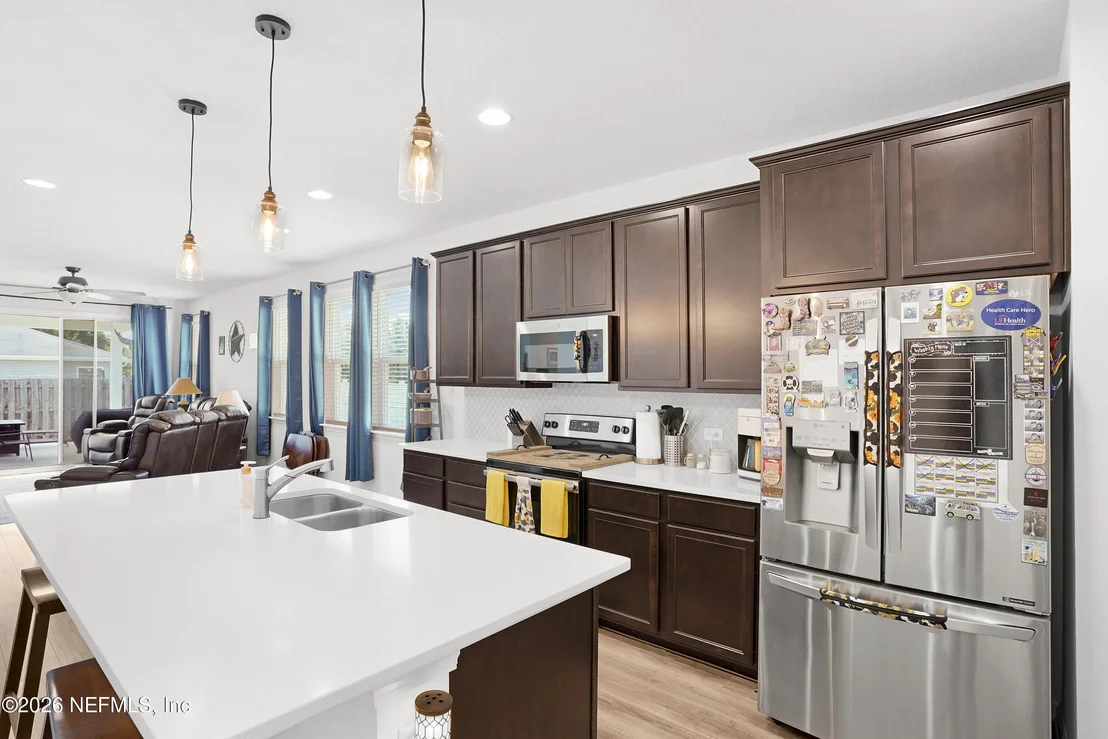 Photo of 1095 PERSIMMON Drive