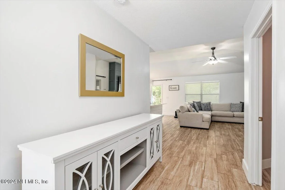 Photo of 952 BECKINGHAM Drive