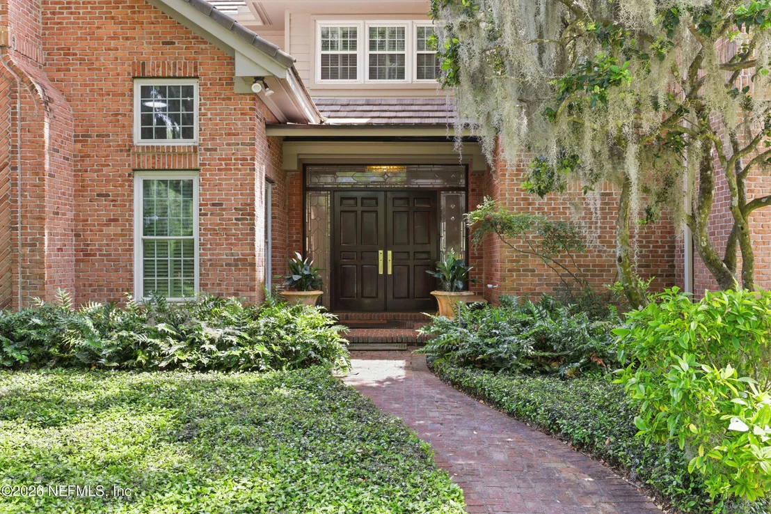 Photo of 2656 BEAUCLERC Road
