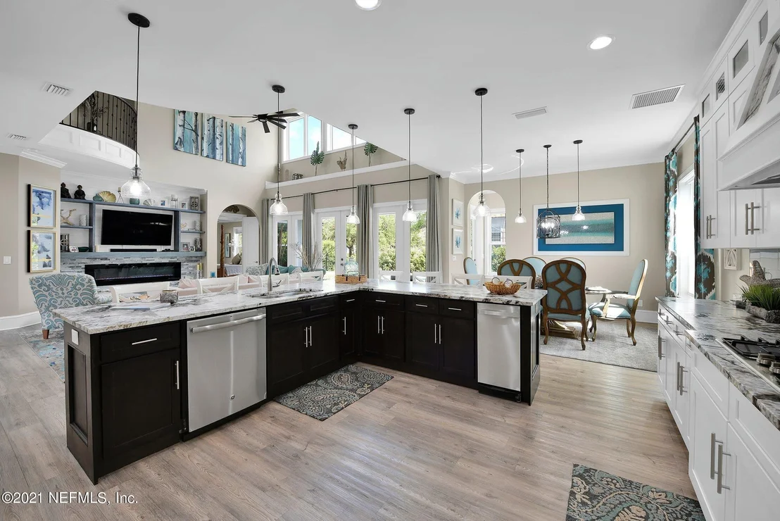Photo of 605 DONALD ROSS Way