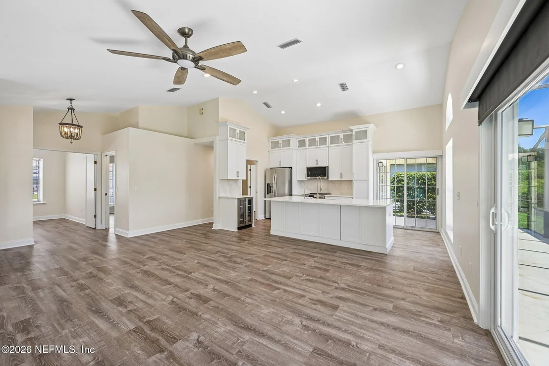 Photo of 341 CHARLEMAGNE Circle